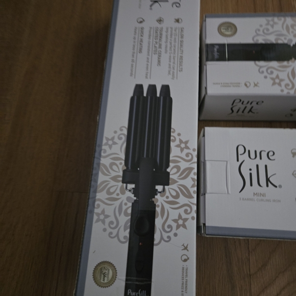 Black Hair Styling Tool - Picture 2 of 3